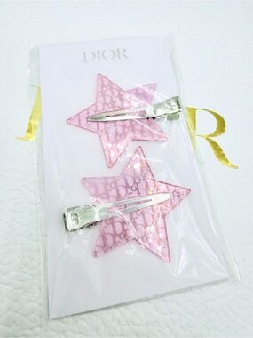Brand New DIOR Hair Clips BEAUTY Pink Star Hair Clips NEW Sealed